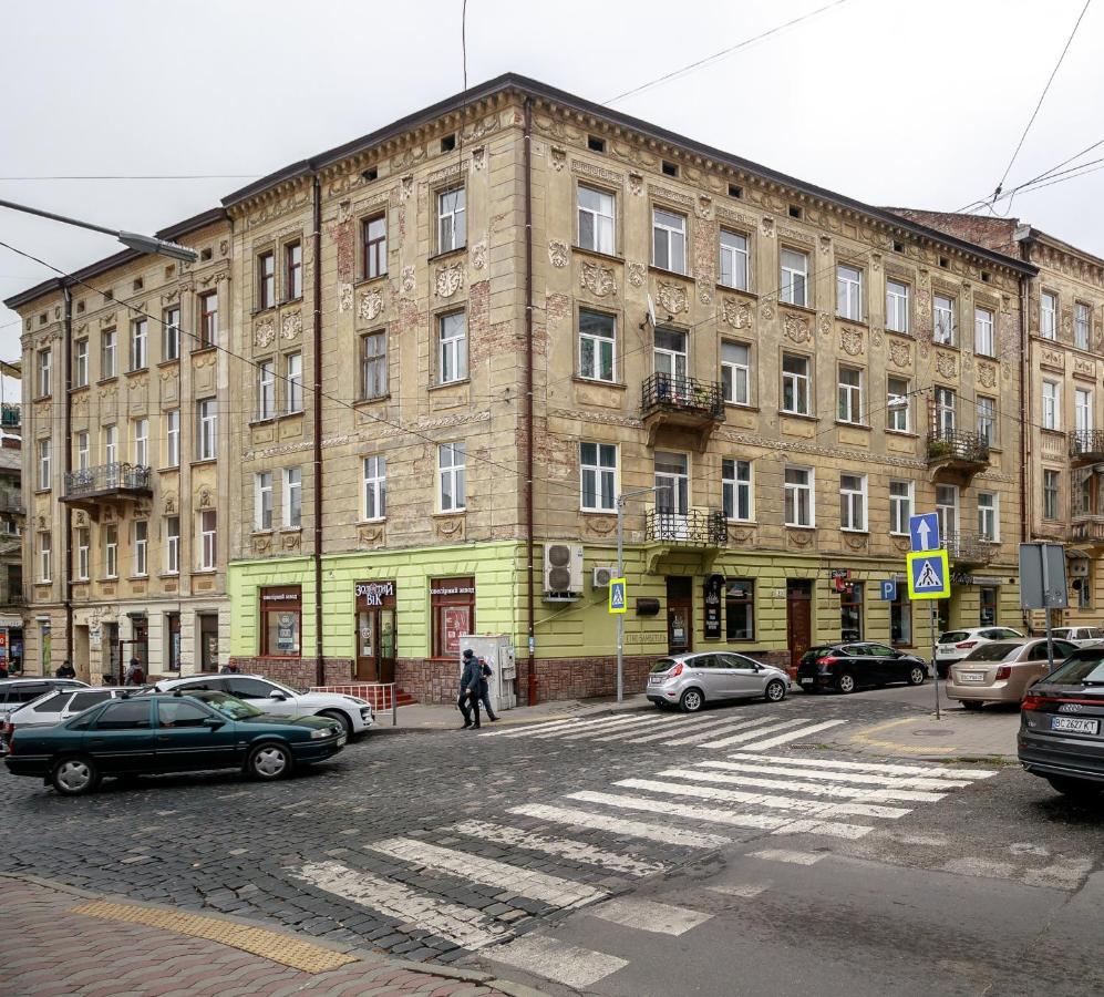 Golden Violin ! Apartments Lviv S Экстерьер фото