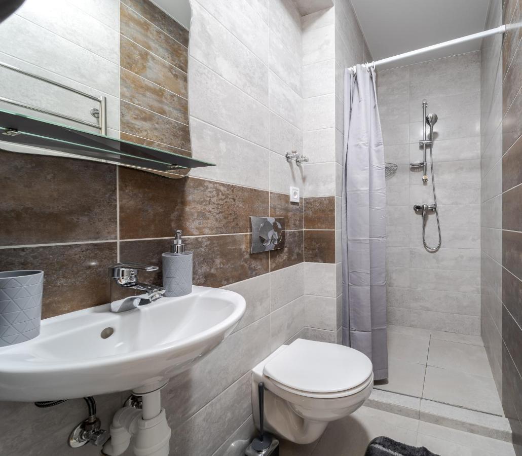 Golden Violin ! Apartments Lviv S Экстерьер фото