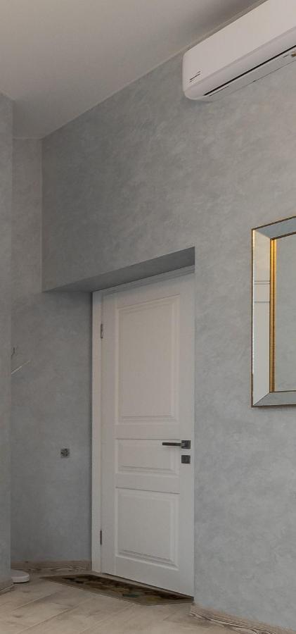 Golden Violin ! Apartments Lviv S Экстерьер фото