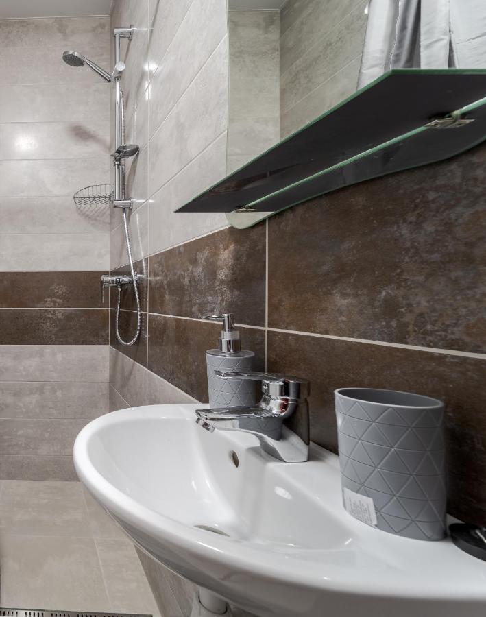Golden Violin ! Apartments Lviv S Экстерьер фото